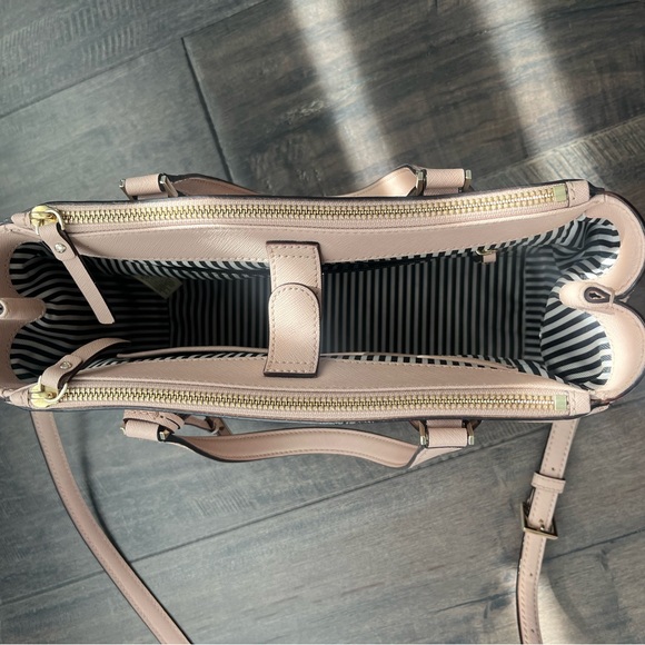 Pink Kate Spade Purse 🩷 - Picture 3 of 5